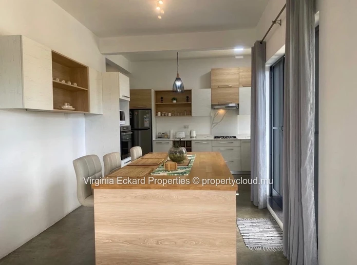 À VENDRE – Immeuble moderne à Calodyne à 1 minute à pied de la plage