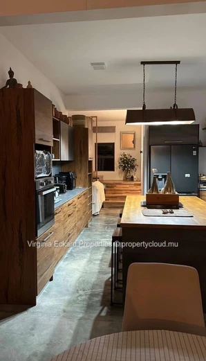 À VENDRE – Immeuble moderne à Calodyne à 1 minute à pied de la plage