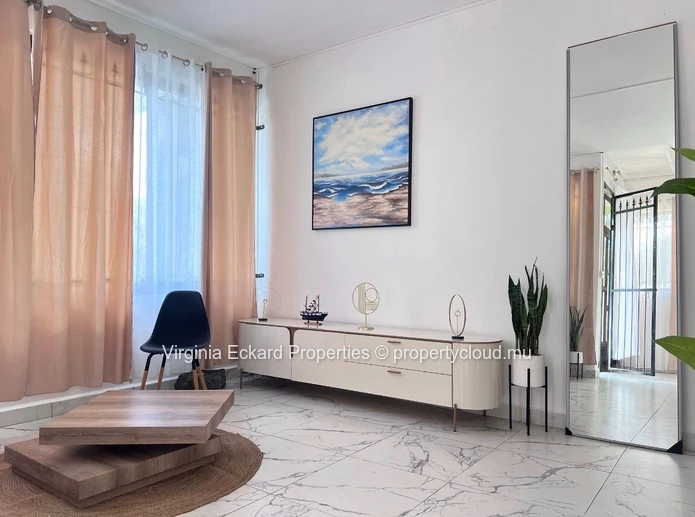 Superb 3-bedroom duplex for rent in Pointe aux Canonniers