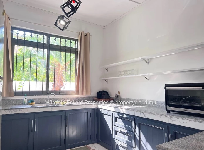Superb 3-bedroom duplex for rent in Pointe aux Canonniers