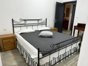 5 Bedroom Apartment