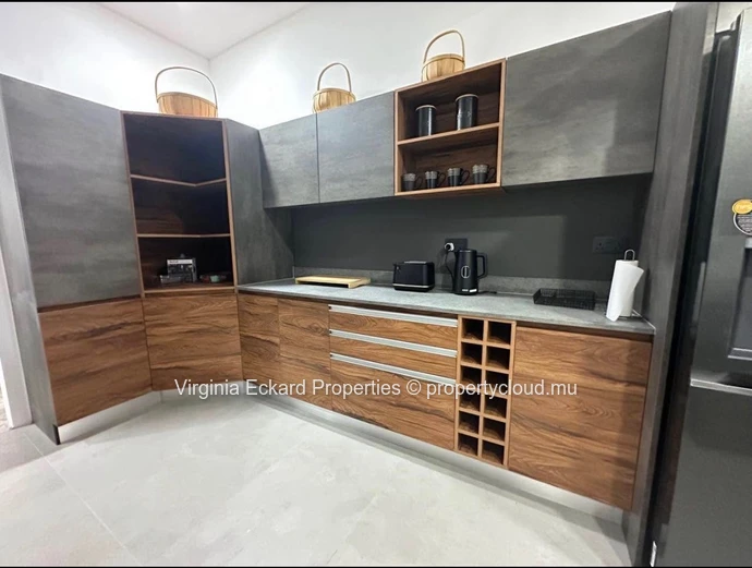 Modern Villa for Rent – Calodyne, Close to Butte à l’Herbe Beach 